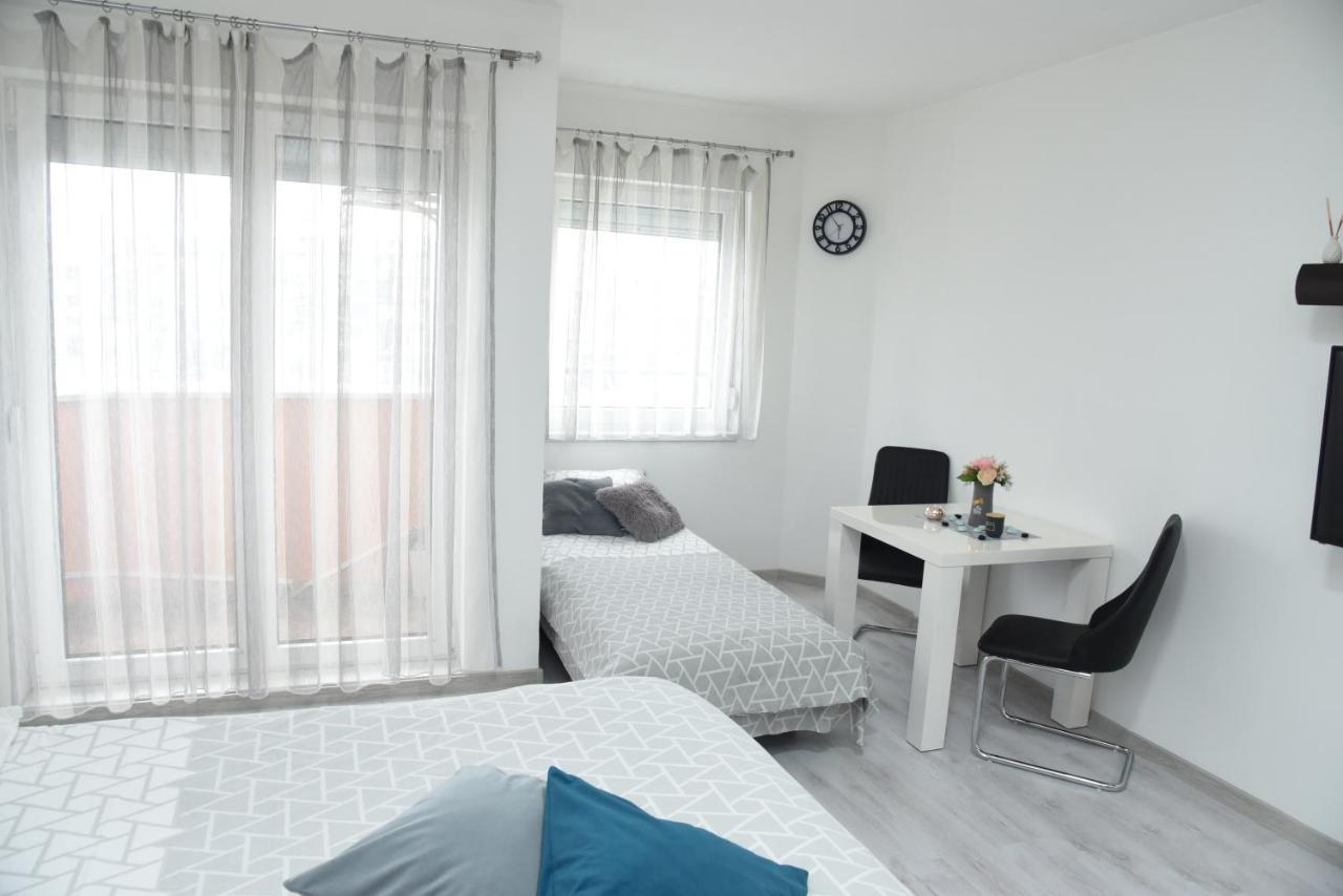 Apartmani Sofronic Loznica 2 Dış mekan fotoğraf